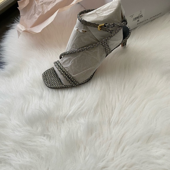 Beautiful heels - Picture 11 of 16